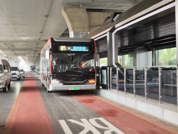 10月15日起，東三環(huán)L3級智能網(wǎng)聯(lián)快速公交B6路、B7路測試運營